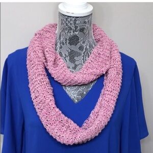 New Women’s Elegant Pink Hand Knit Infinity Scarf